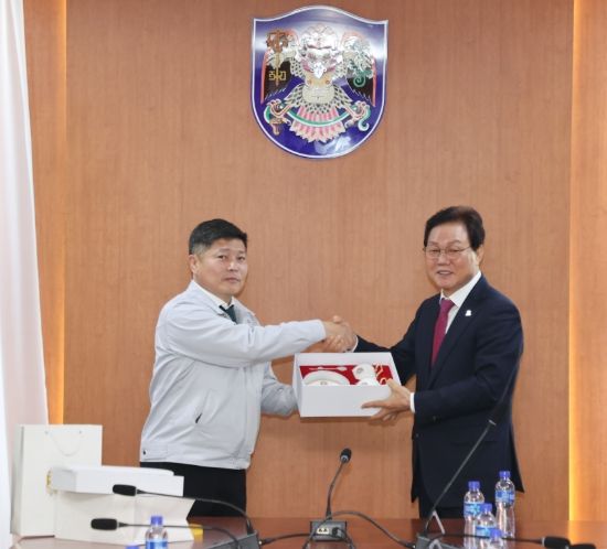 울란바토르시장 면담