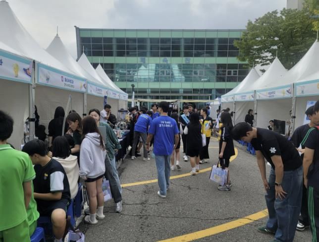청소년의 내일 비추는 ‘2025 시흥시 진로박람회’ 성료