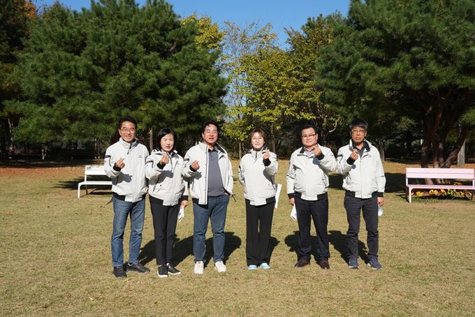 강원도특별자치도립화목원 방문한 평택시의회 산업건설위원회