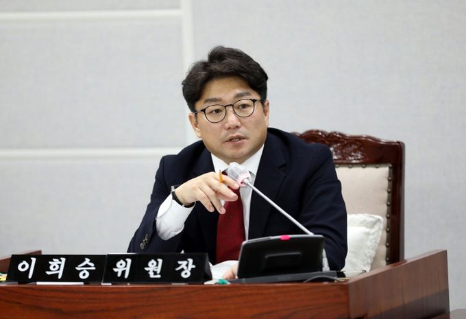 이희승 보건복지위원장(더불어민주당, 영통2·3·망포1·2)