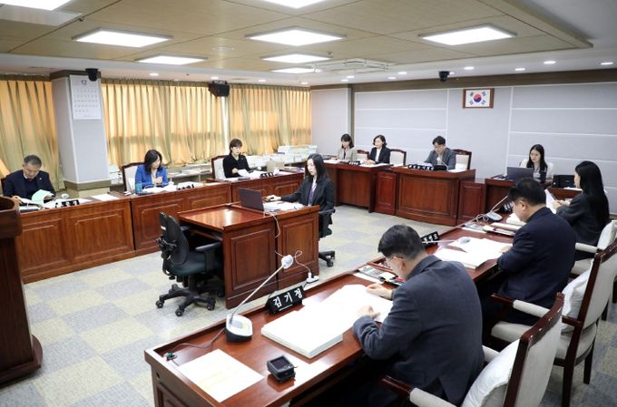 수원특례시의회 보건복지위원회, 조례안 등 안건심사