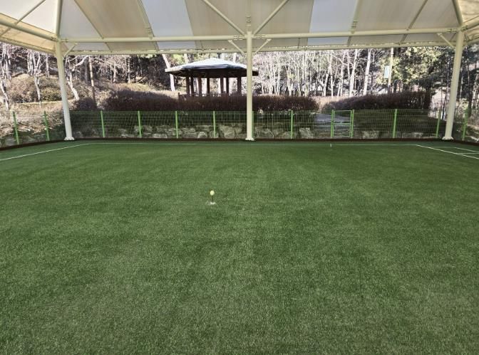 대원공원 게이트볼장에 막구조 지붕이 설치돼 있다