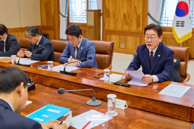 중동상황 관련 비상경제점검 회의(청와대)