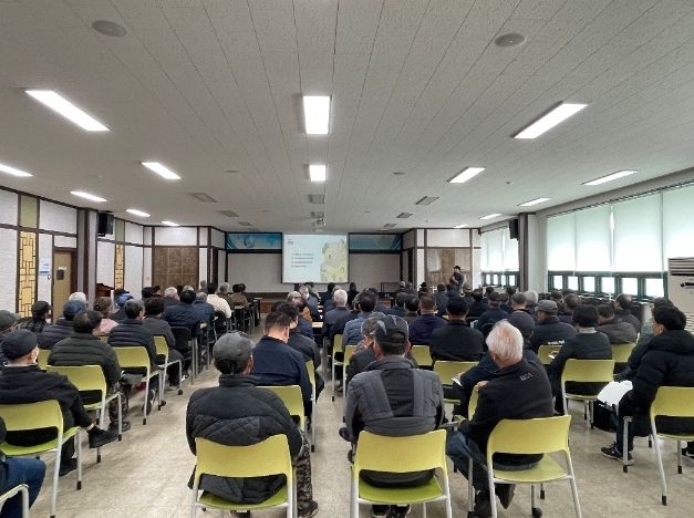 용인특례시(시장 이상일)는 11일부터 18일까지 백옥쌀 농산물우수관리(GAP) 생산단지 농업인 727명을 대상으로 교육을 진행했다